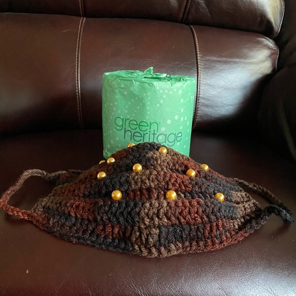 Decorative Hand-Knitted Mask - Picture 9 of 11